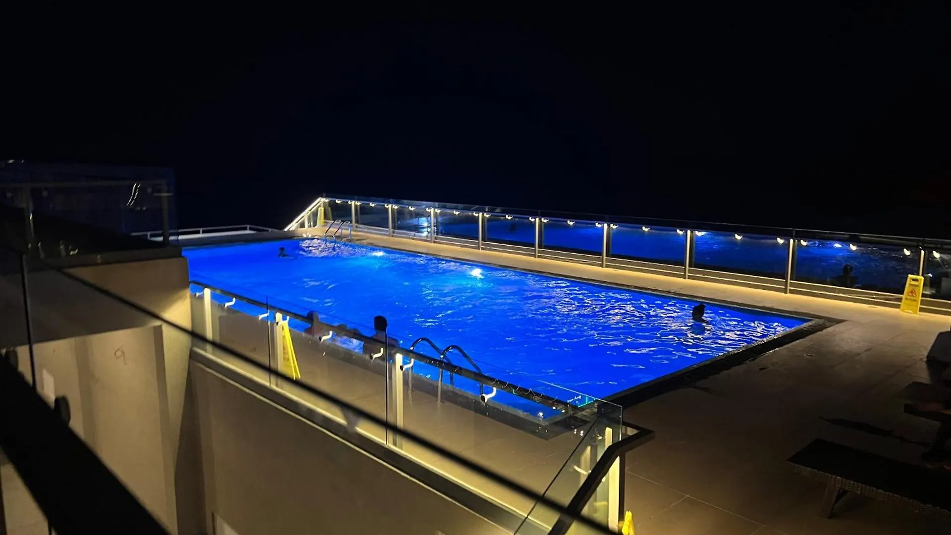 Grand Sri Lounge - Ocean Breeze Hotel Residents 尼甘布 斯里兰卡